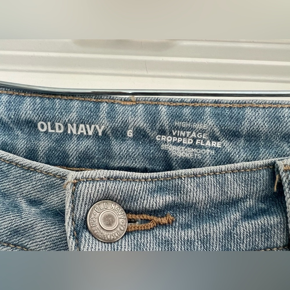 High Rise Cropped Flare Jeans - Picture 4 of 5